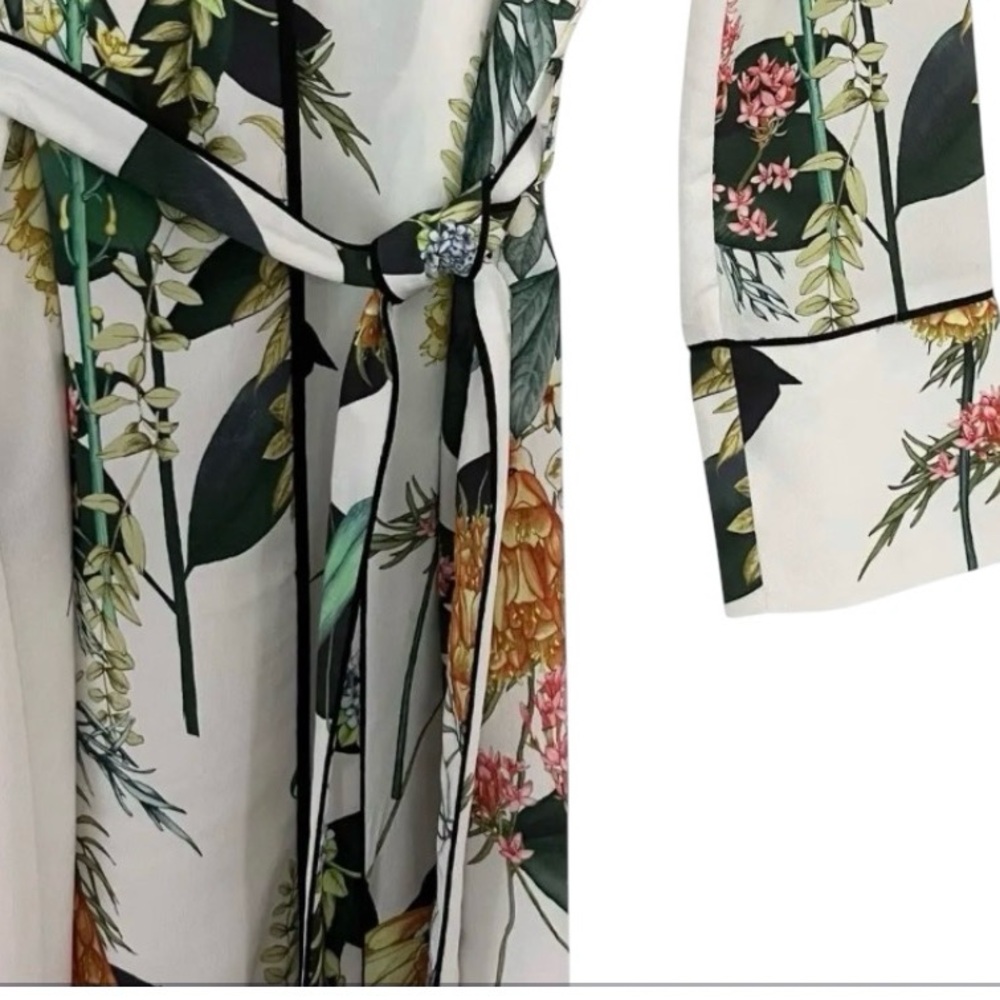 Zara Floral Print Women's wrap dress - Picture 3 of 3